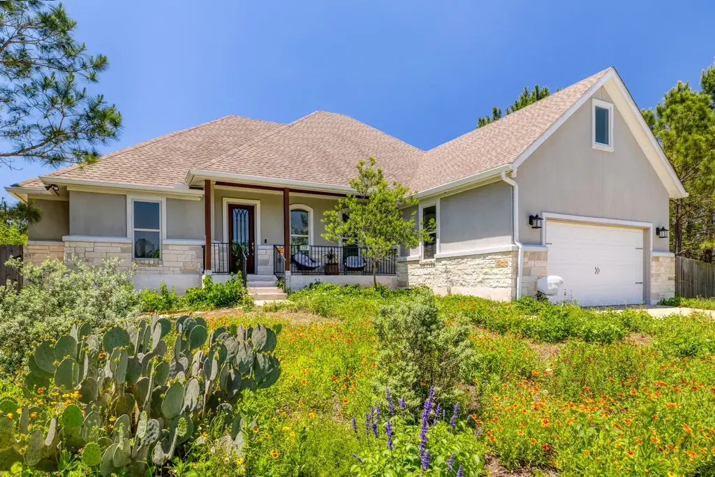 258 County Road, Bastrop