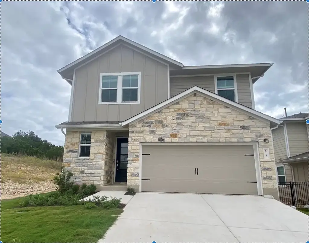 822 Affazia Lane, Georgetown