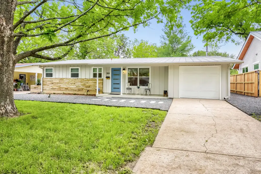 1109 Fieldcrest Drive, Austin