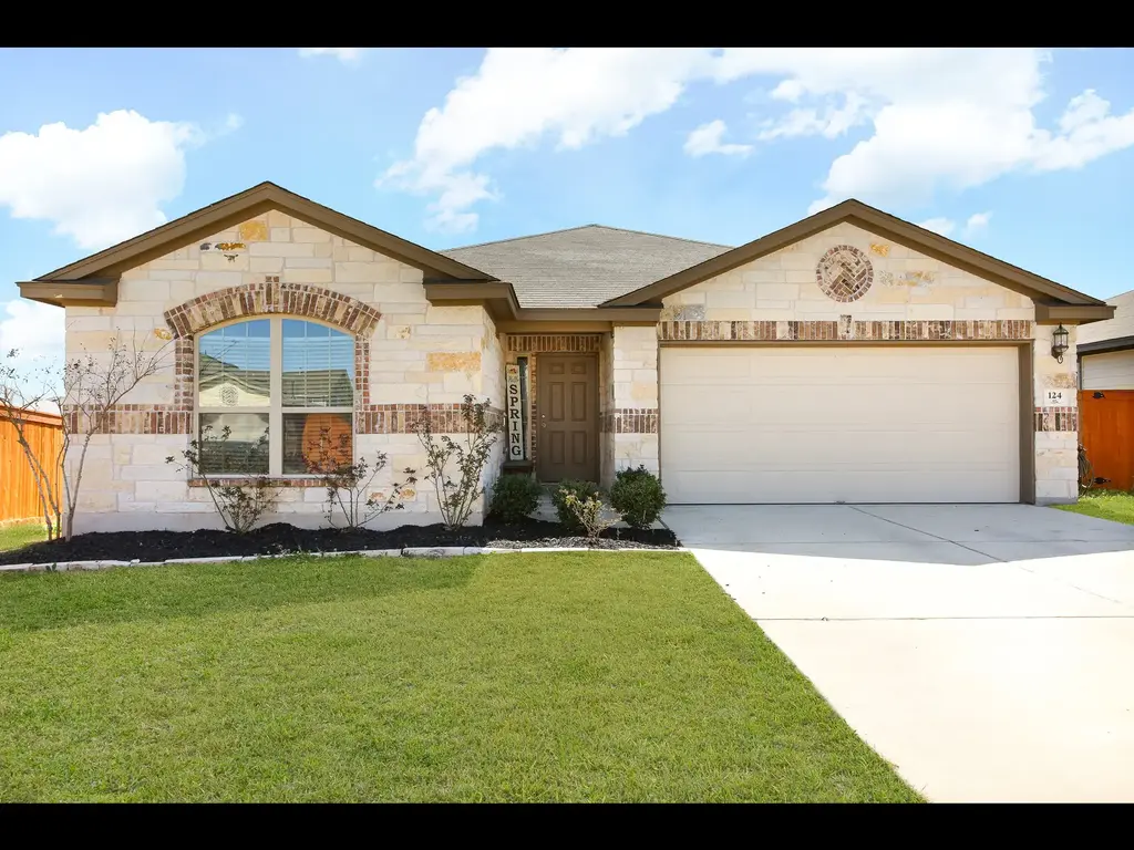 124 Gray Wolf Drive, San Marcos