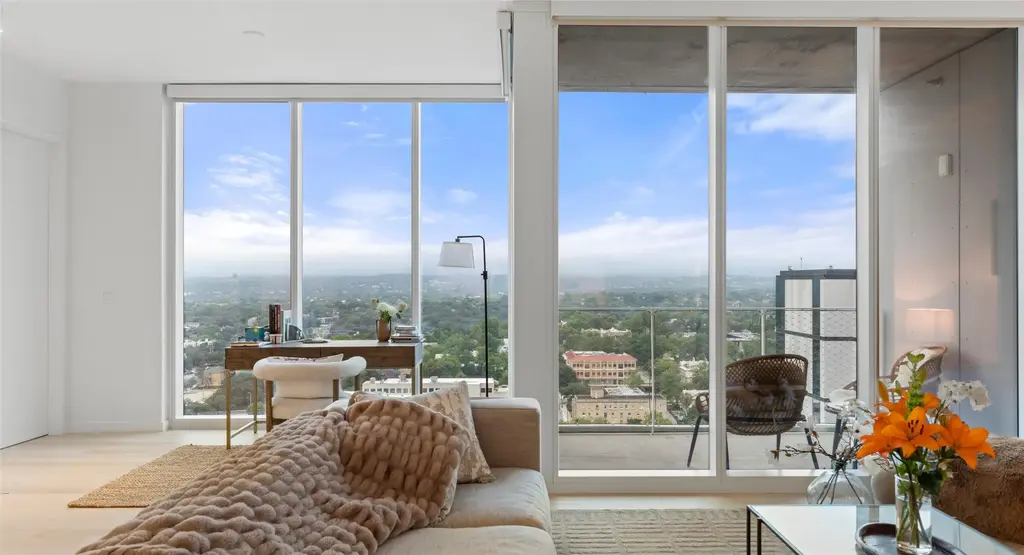 313 W 17th Street 1804, Austin