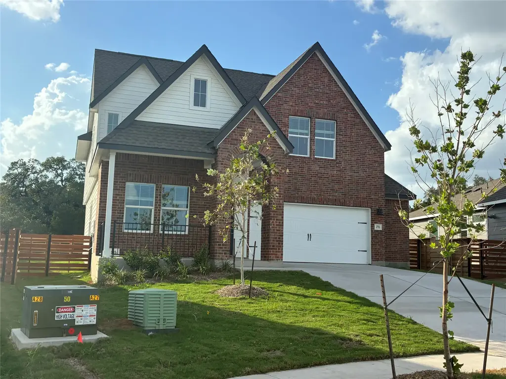 215 Parsons, Kyle
