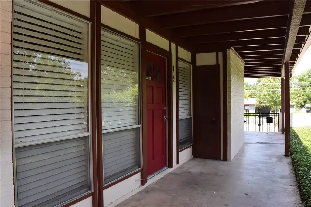 5601 Woodrow Avenue 102, Austin