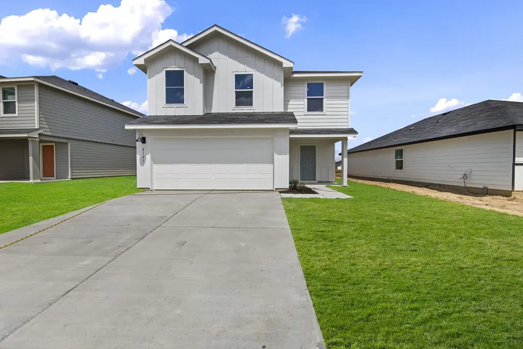 2121 Windflower Lane, Luling