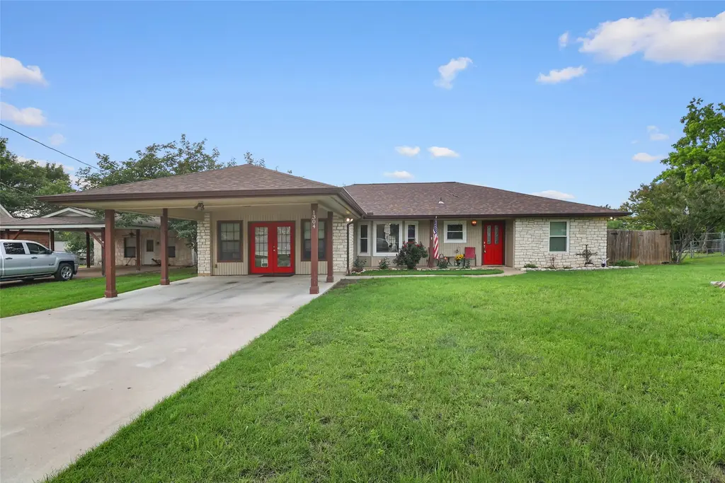 1304 Sunset Drive, Marble Falls