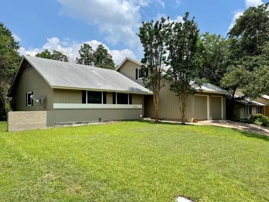 11608 Big Trail, Austin