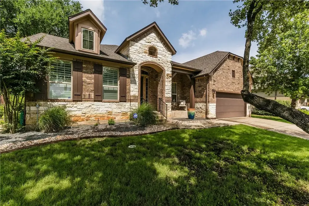 211 Lake Como Drive, Lakeway
