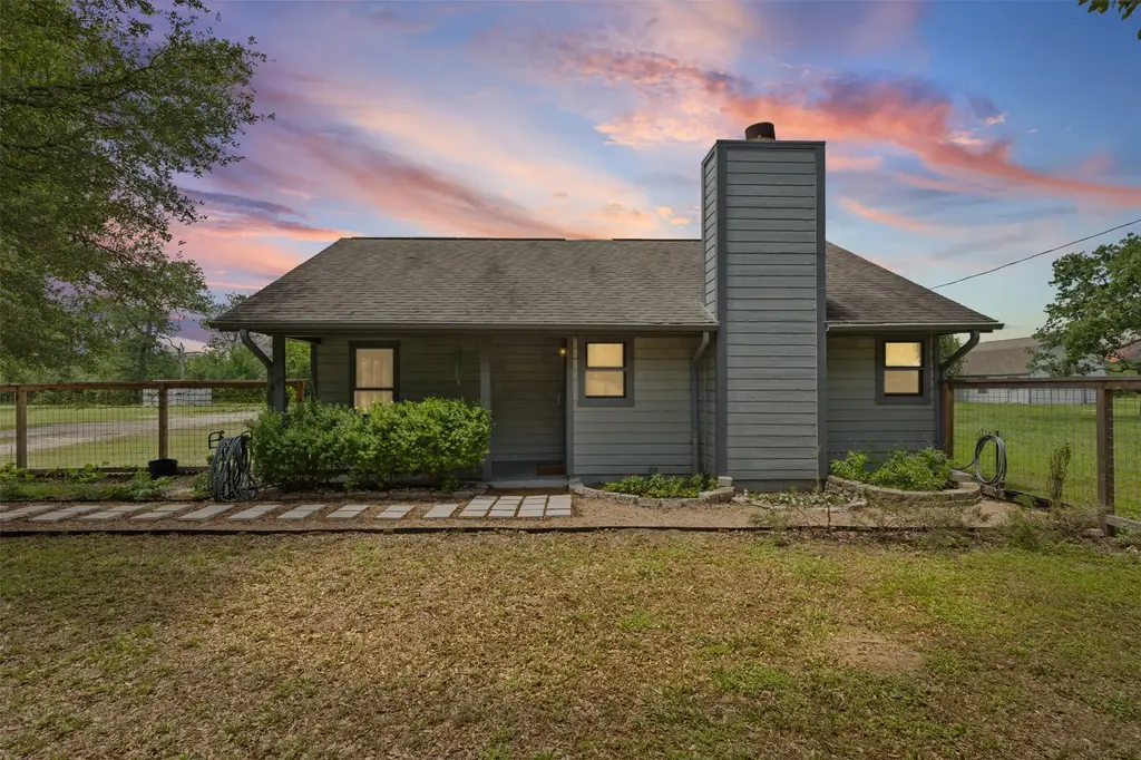 191 County Road 410a, Buckholts