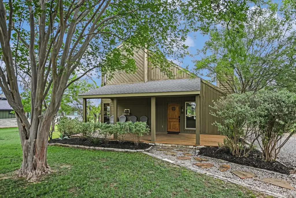 424 Bedford Drive, Spicewood