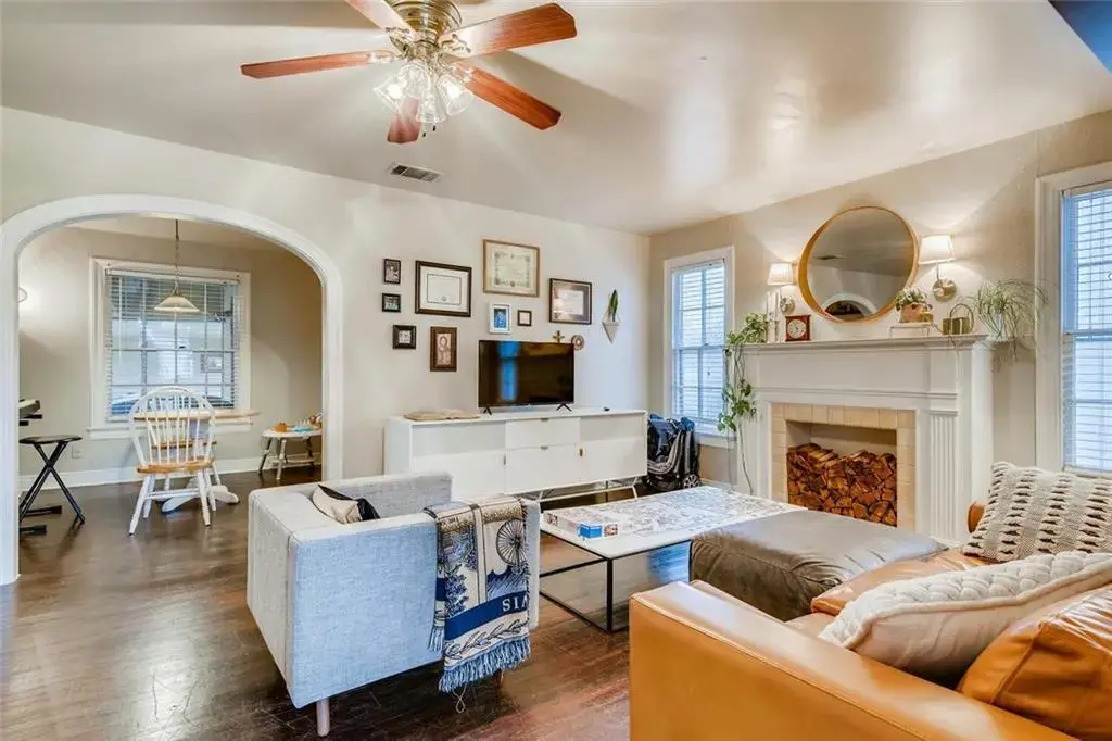 1035 E 44th Street A, Austin