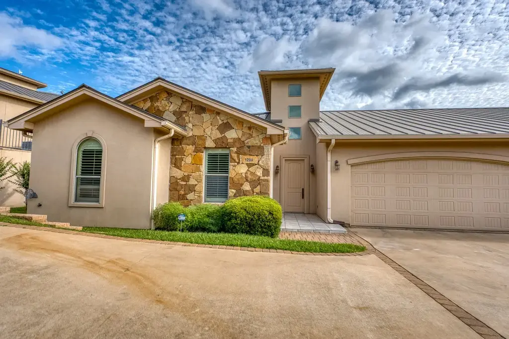 129 Hi Valley Trail A, Horseshoe Bay