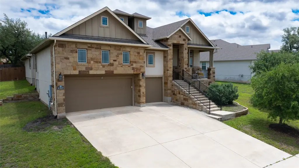 1217 Winding Way Drive, Georgetown