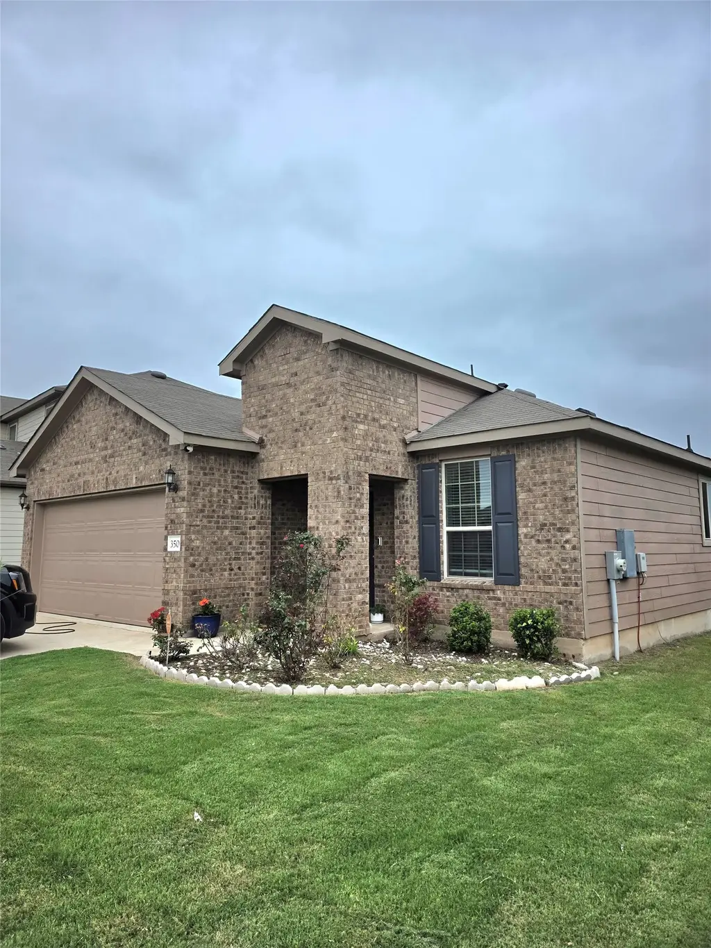 350 Bedford Falls Lane, Jarrell