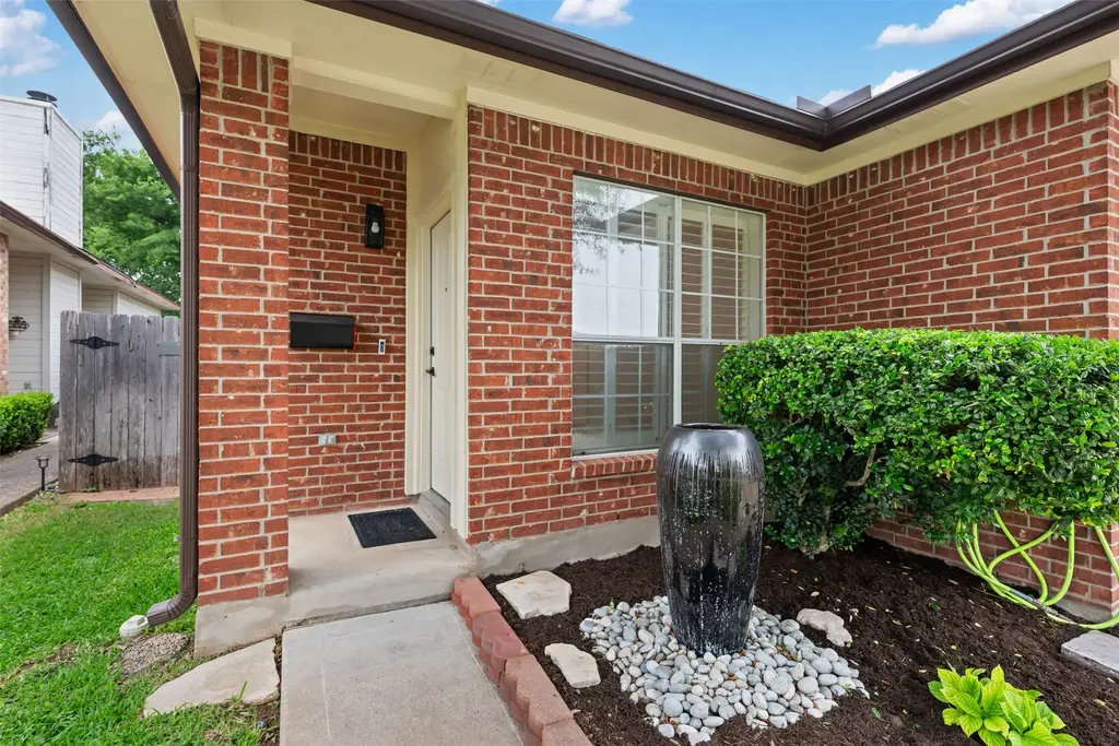 2429a Curry Loop, Round Rock