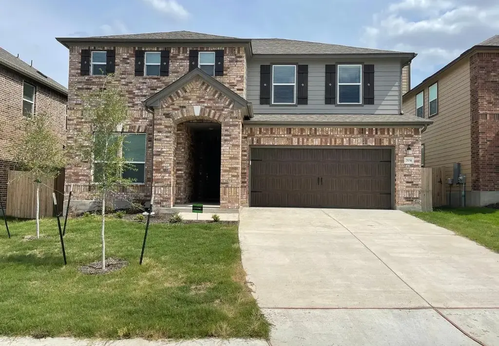 704 Zelia Glen, Leander