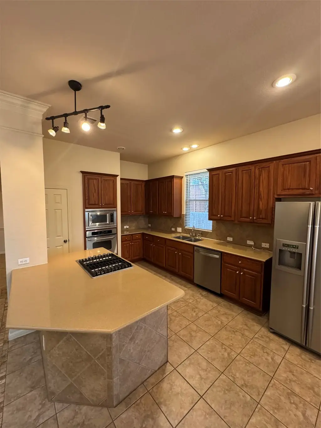 12401 Central Park Drive, Austin