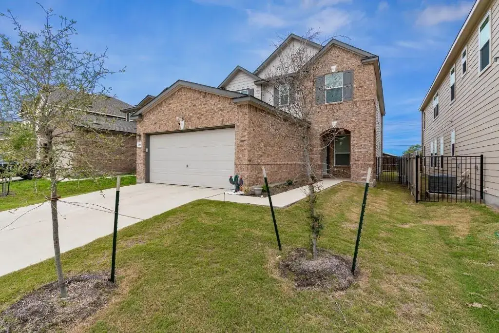 6320 Wagon Spring Street, Del Valle