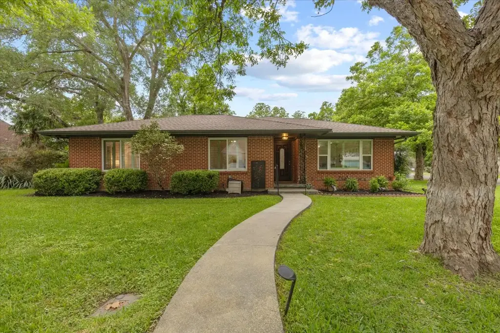 607 Short Street, Smithville