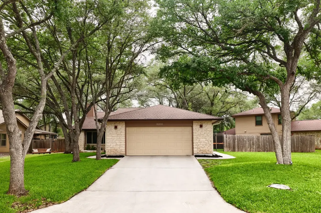 11200 Stormy Ridge Road, Austin
