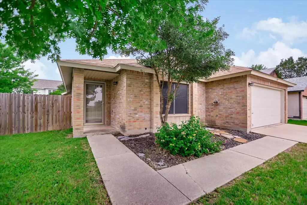 1353 Lakeside Loop, Round Rock