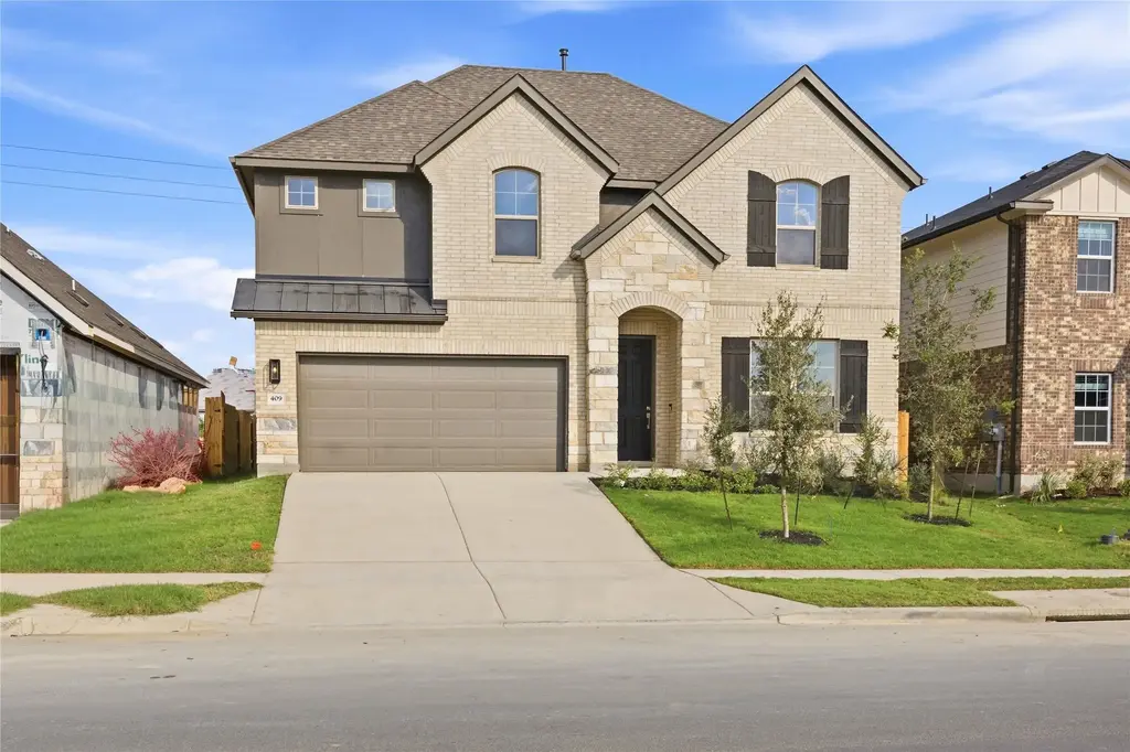 409 Grey Leaf Road, Buda