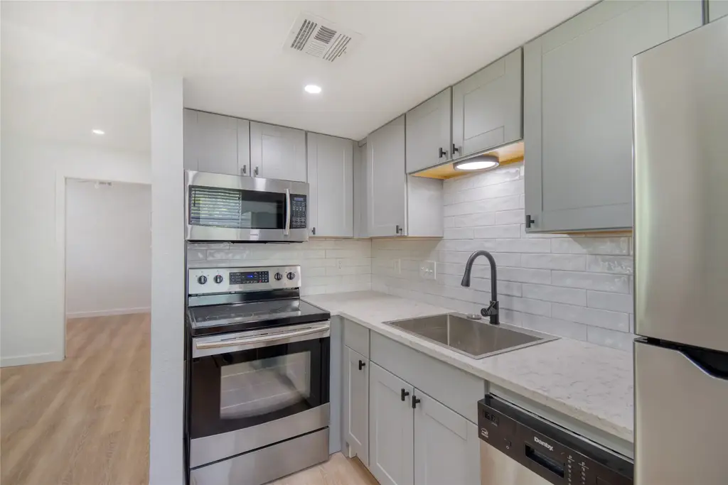 2500 Burleson Road 701, Austin