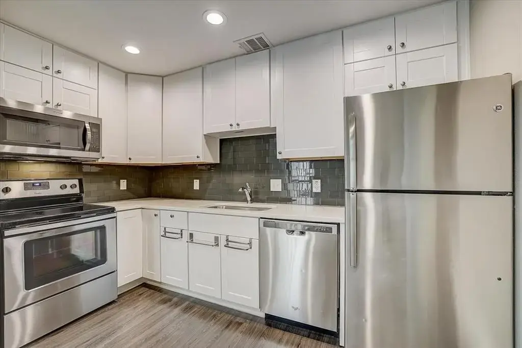 935 La Posada Drive 222, Austin