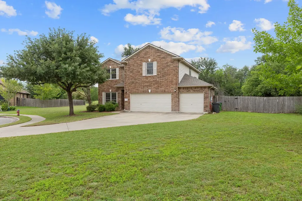 900 Brighton Place, Round Rock