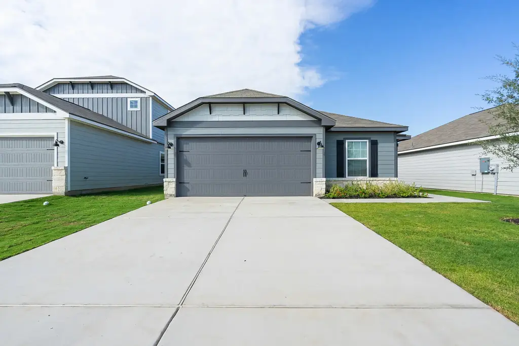 136 Wirepass Crest, Jarrell