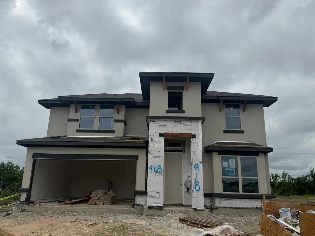 918 Kapok Street, Buda