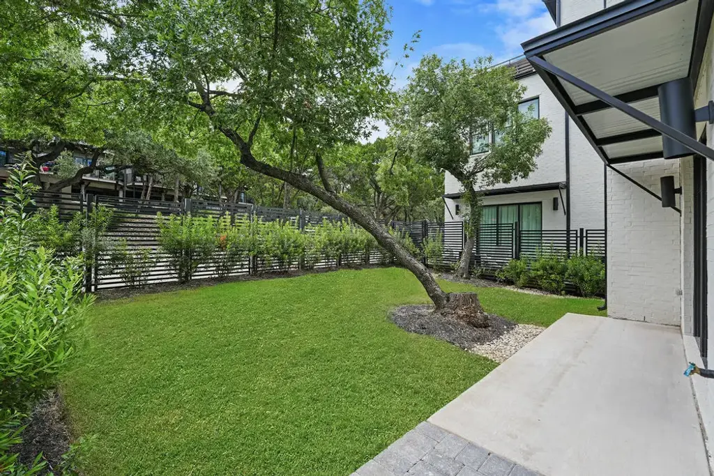 1719 Spyglass Drive 17, Austin