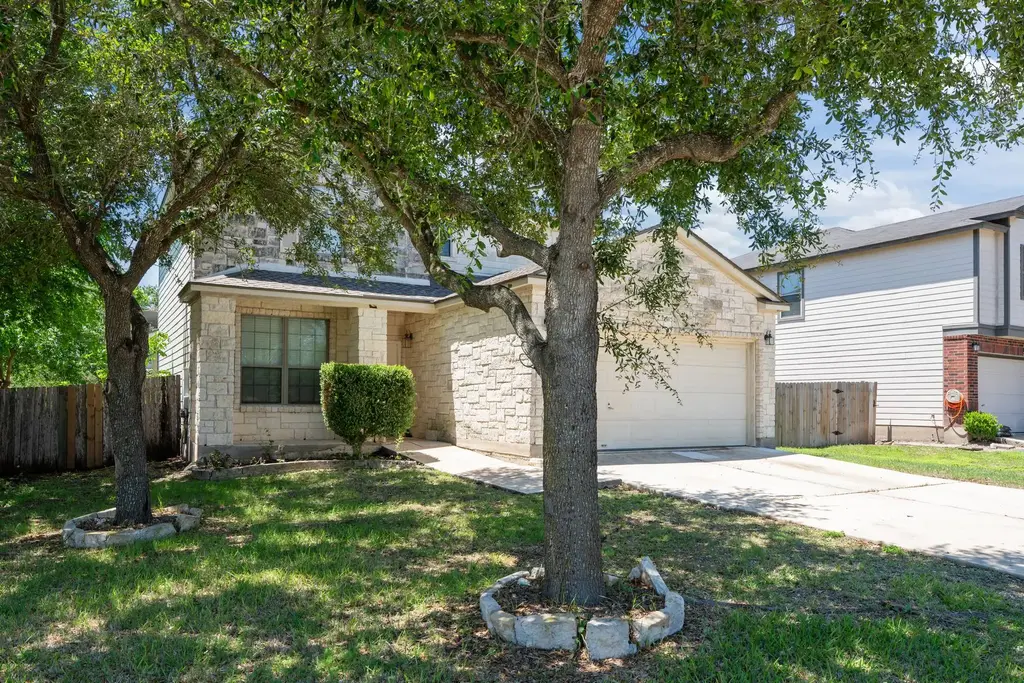 711 Abundance Lane, Kyle