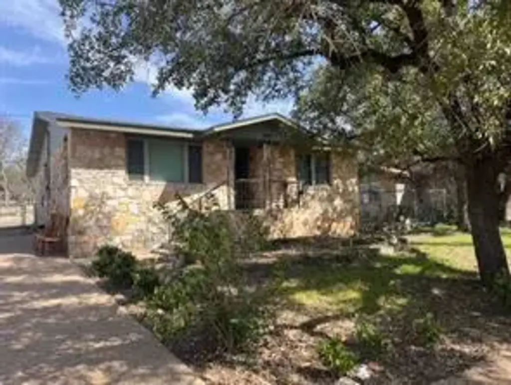 404 S Cougar Avenue, Cedar Park