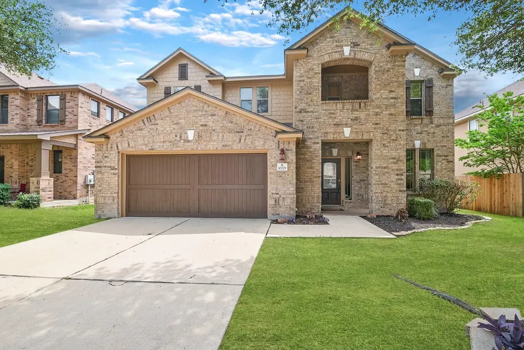 10229 English Oak Drive, Austin