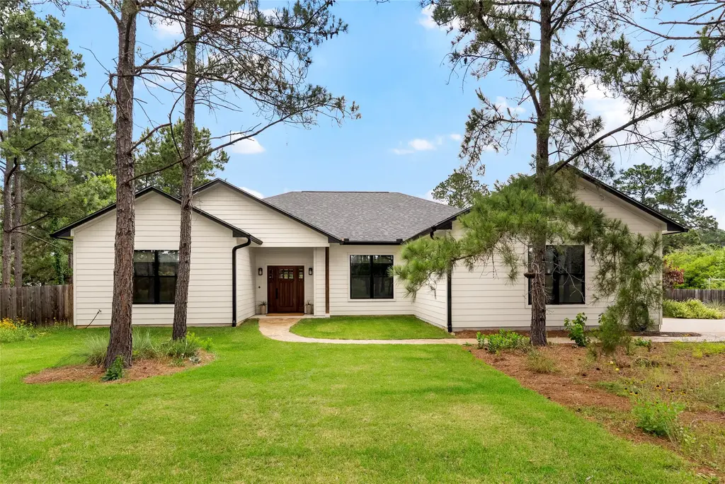 111 Green Grass Lane, Bastrop