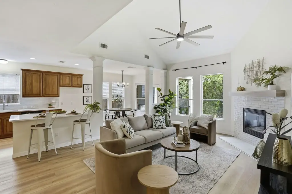 2112 Burnie Bishop Place, Cedar Park