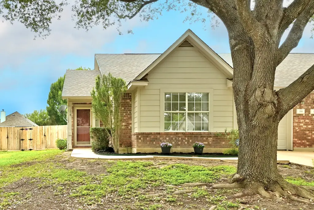 186 Prairie Springs Loop, Georgetown