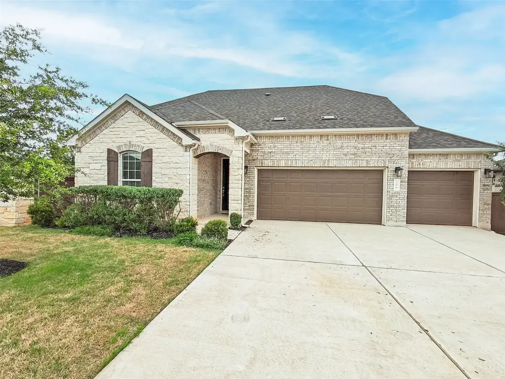 200 Fiddleneck Road, Marble Falls