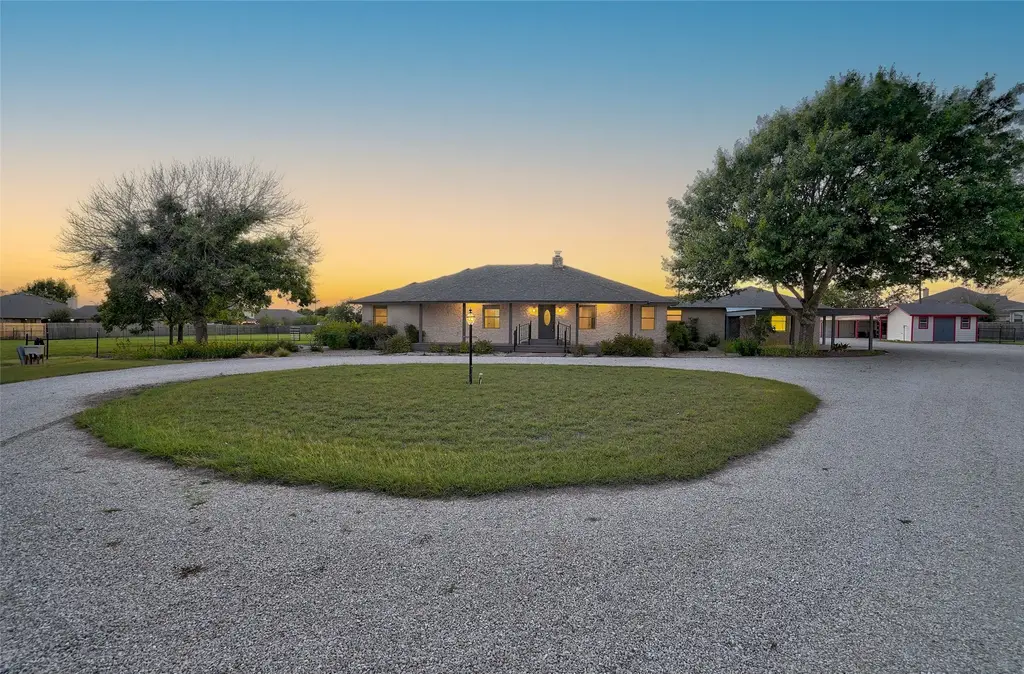 800 County Road 117, Round Rock