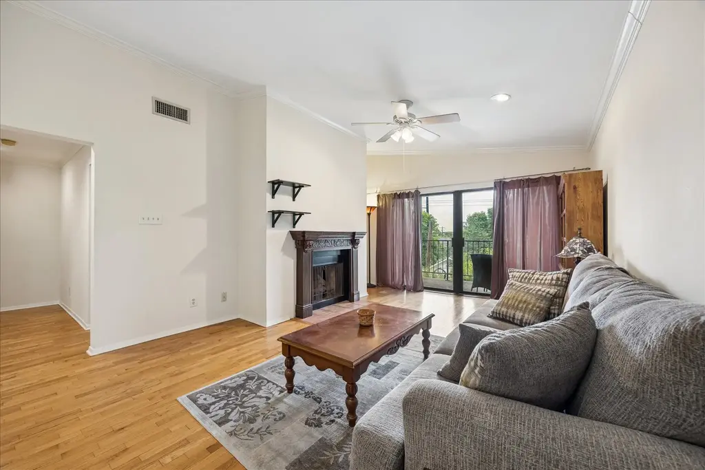 409 E 38th Street 302, Austin
