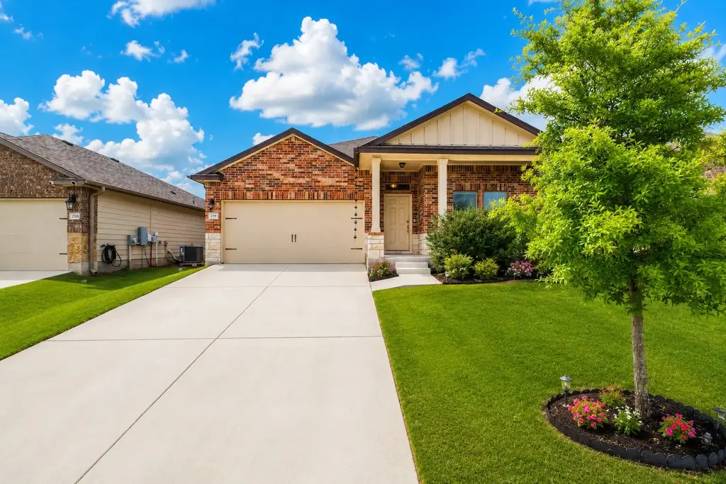 204 Taggart Trail, Jarrell