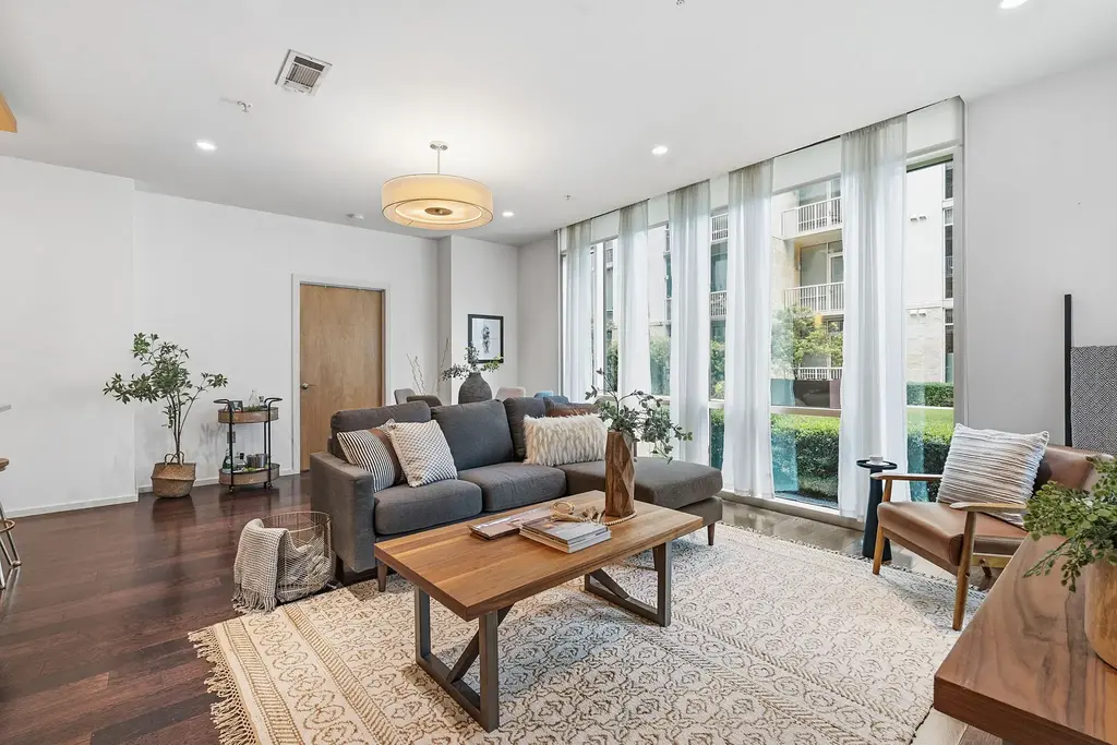1600 Barton Springs Road 5103, Austin