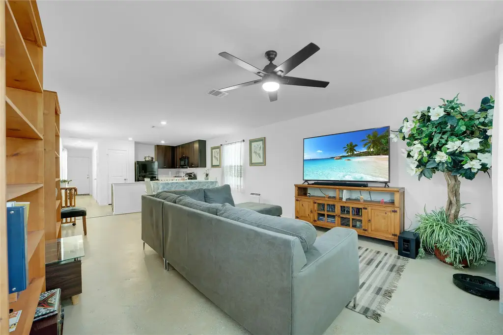 36 Trinity Circle, Lockhart