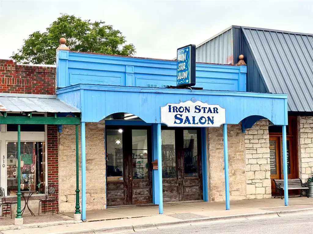 308 S Main Street, Burnet