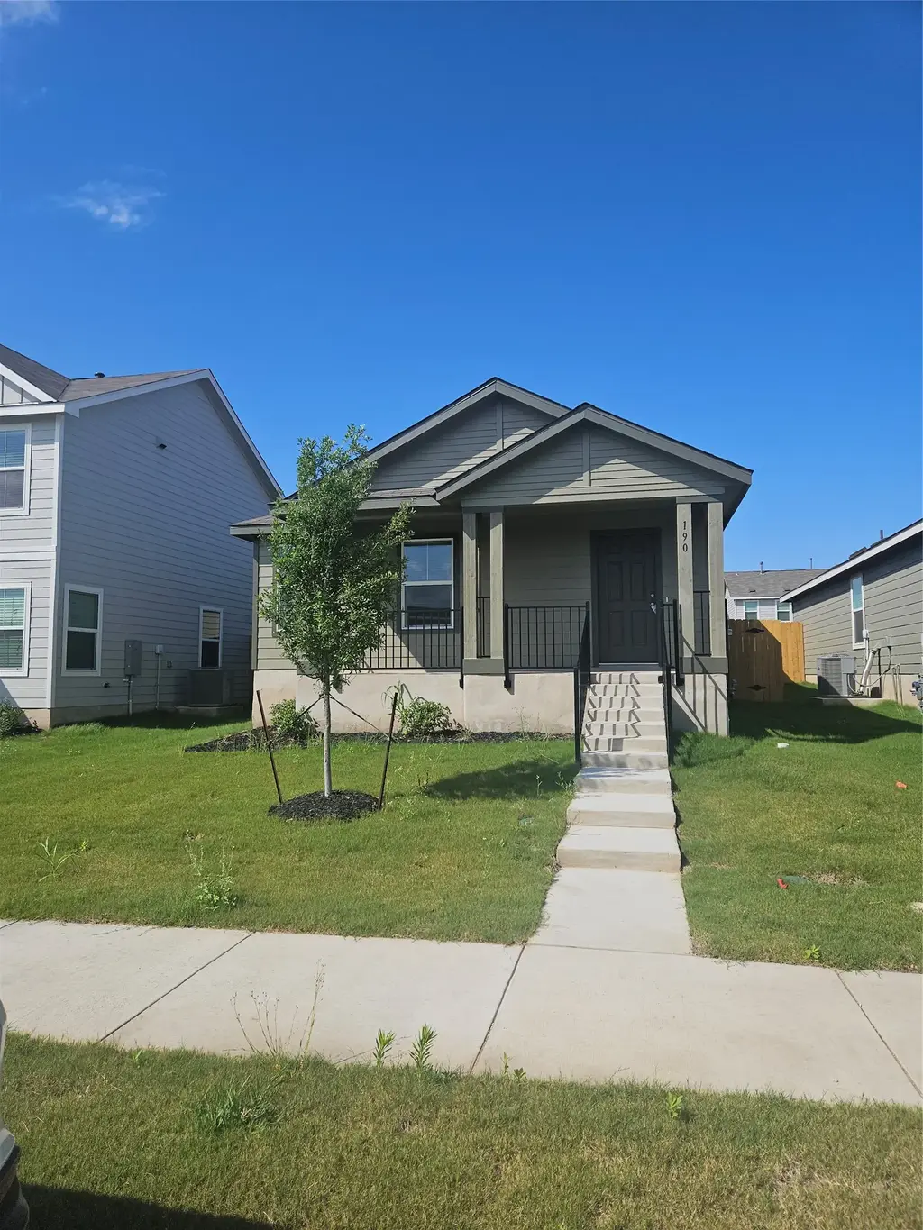 190 Sormonne Loop, Kyle