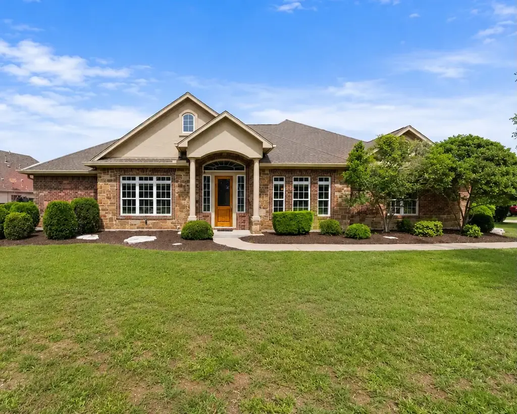 175 Whitney Woods Circle, Georgetown