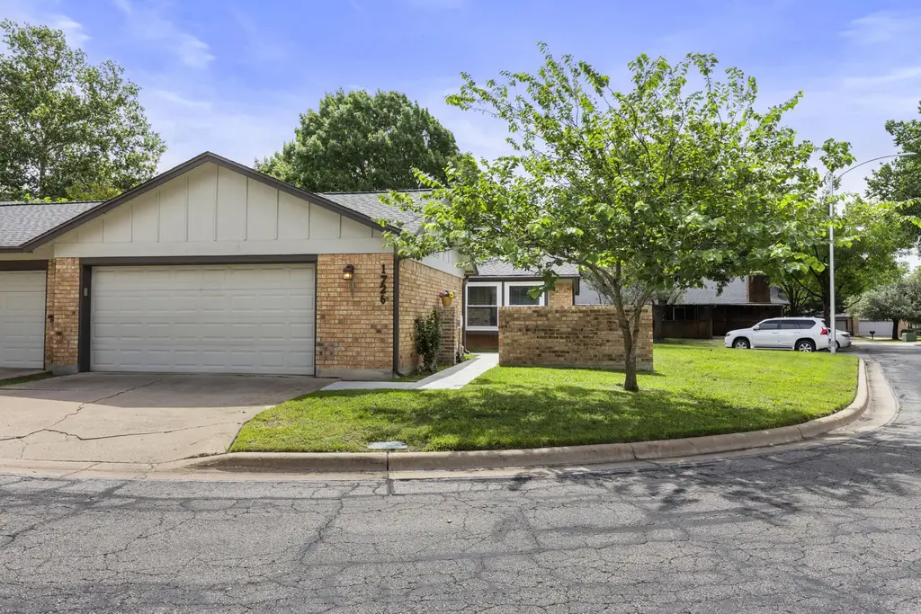 1726 Harliquin Run, Austin