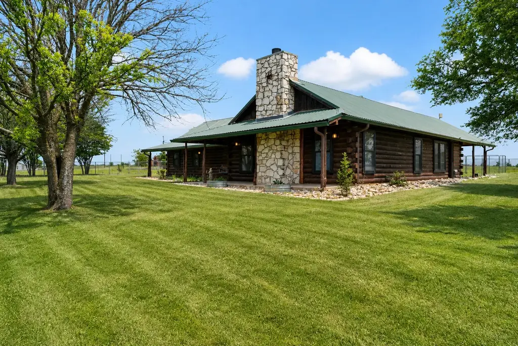 800 County Road 126, Georgetown