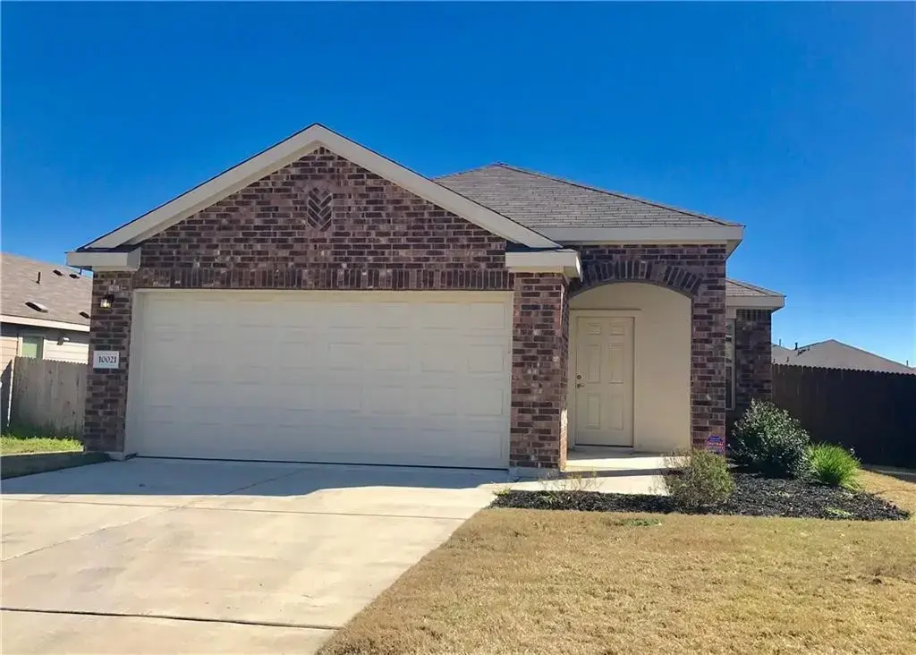 10021 Gertrudis Loop, Austin