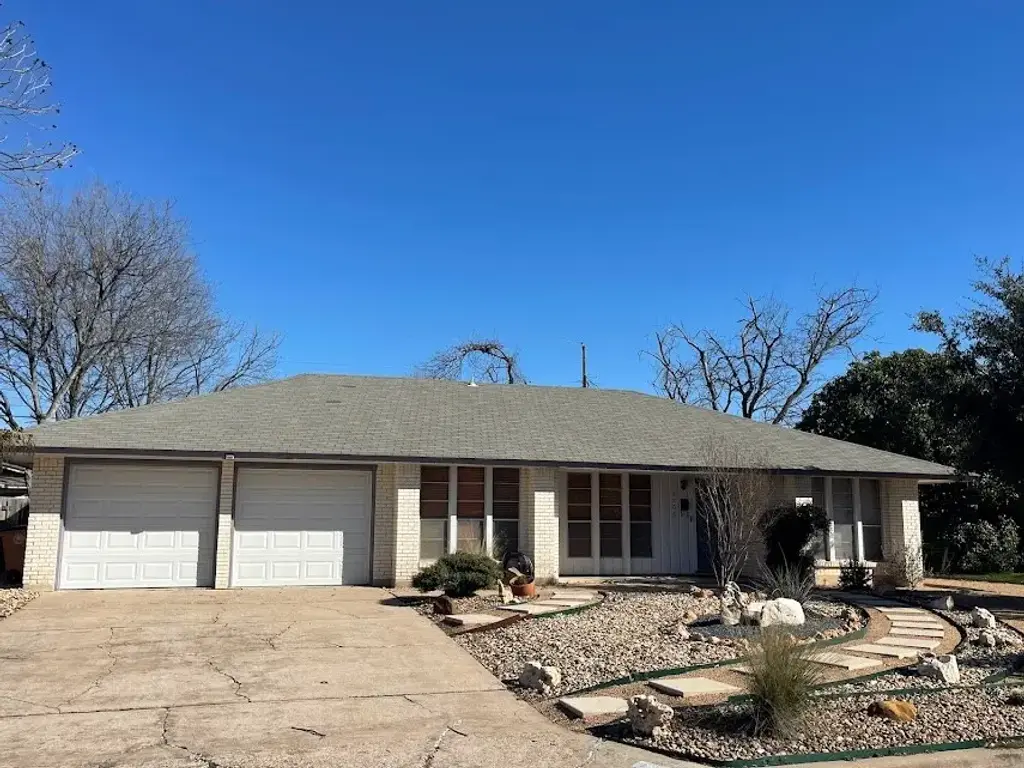 2206 Kenbridge Drive, Austin